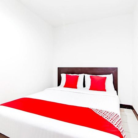 Super Oyo 321 Hotel D'Elegant Kuala Lumpur Esterno foto