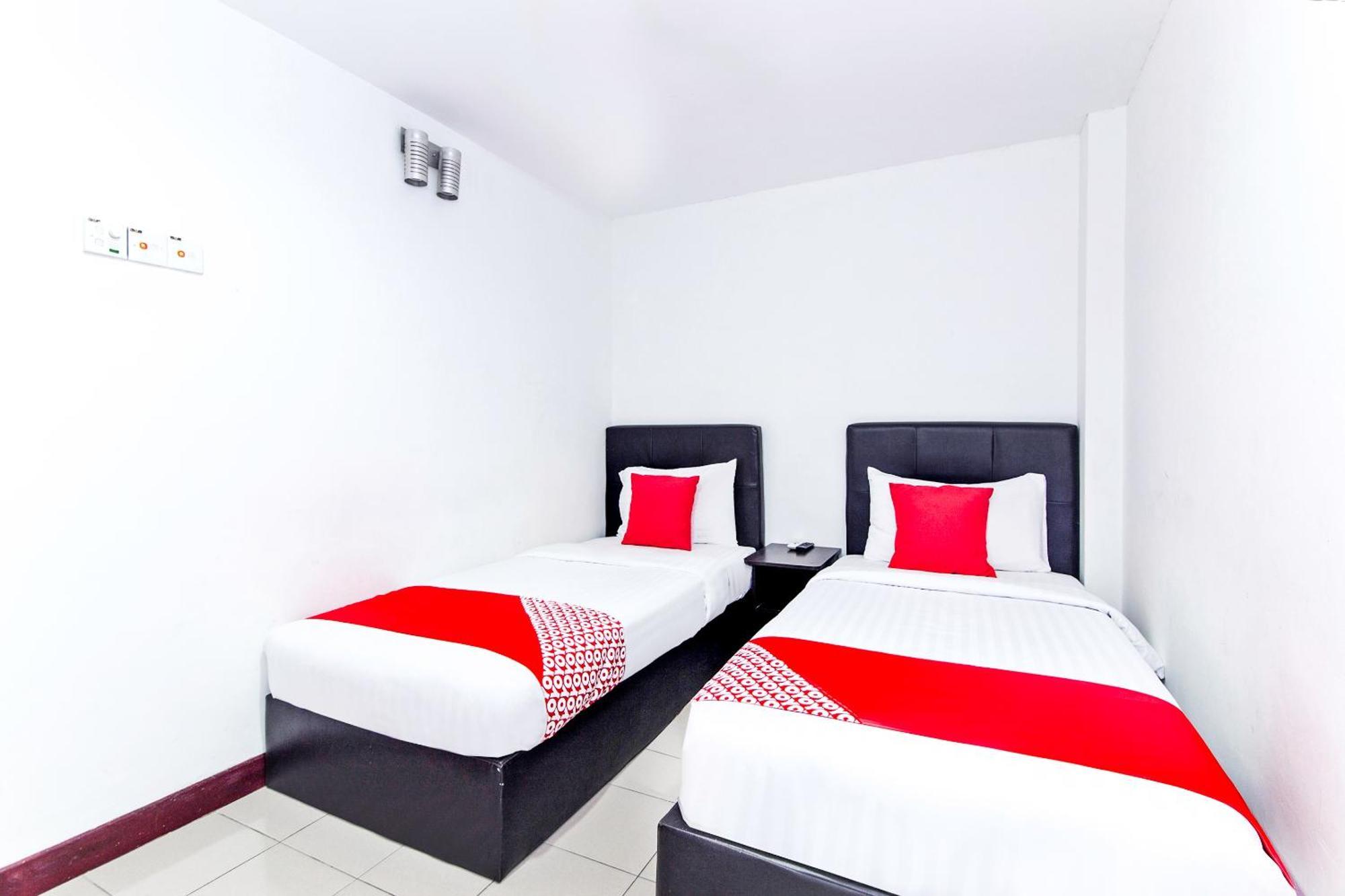 Super Oyo 321 Hotel D'Elegant Kuala Lumpur Esterno foto